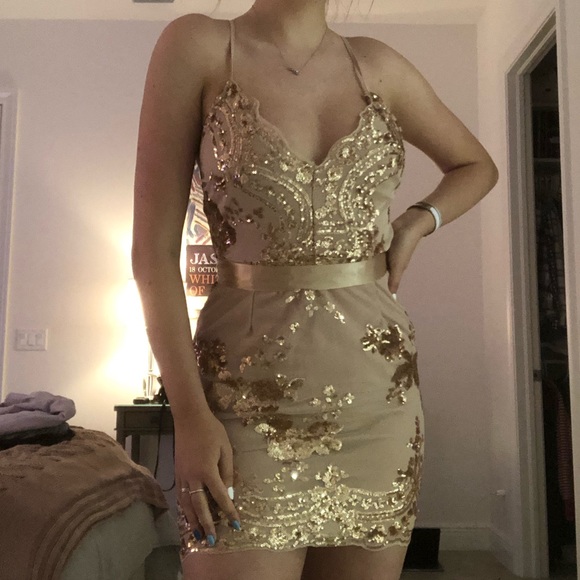 Lulus Dresses & Skirts - NWOT Gold Sequin Floral Detailed Mini Dress